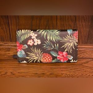 HAPPY WAHINE Hawaiian Floral RFID Protected Wallet